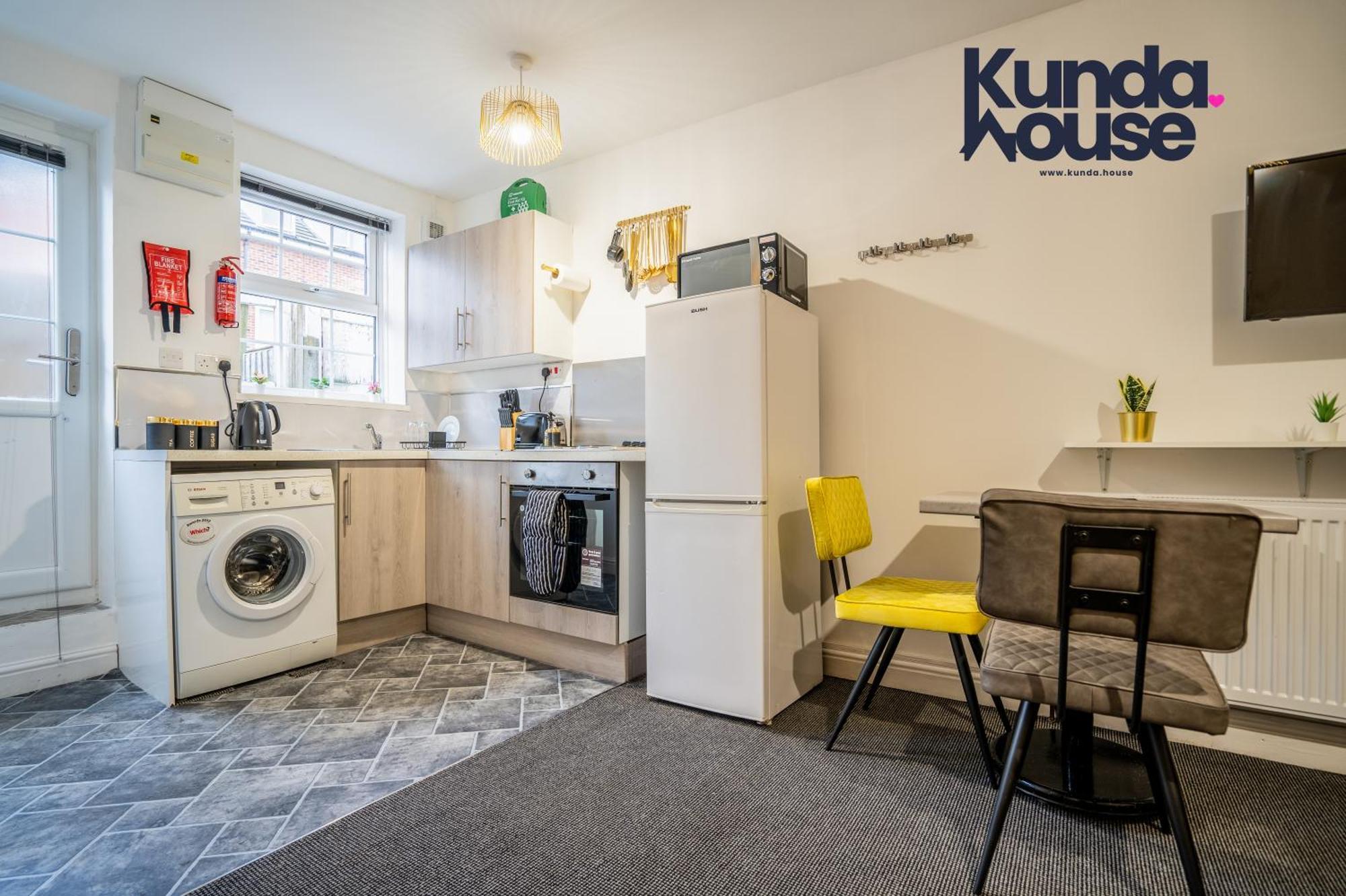 Kunda House In Tyseley Apartment Birmingham Exterior foto